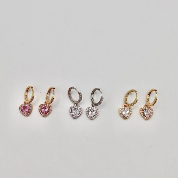 orecchino pendente cuore con strass