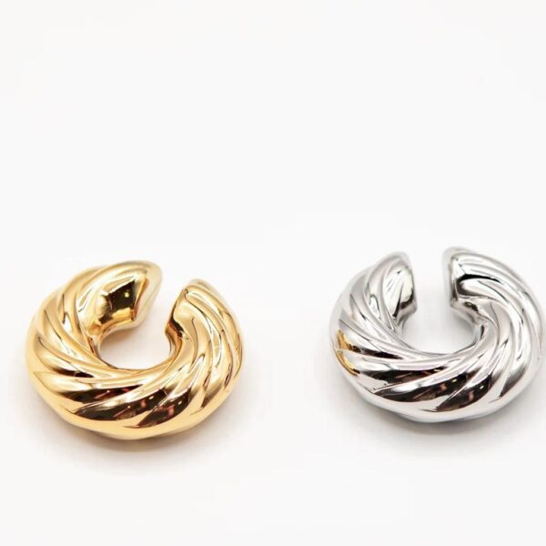 Orecchino EAR CUFF intrecciato bombato