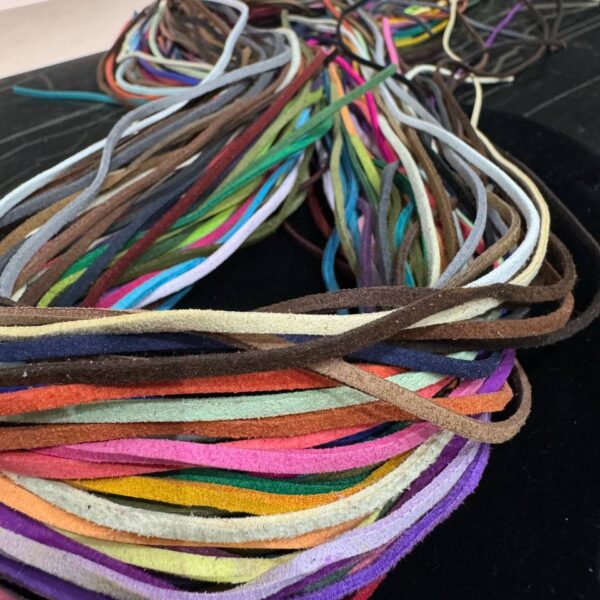 COLLANA FILO ALCANTARA