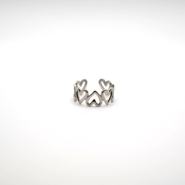 anello fascia larga con cuori