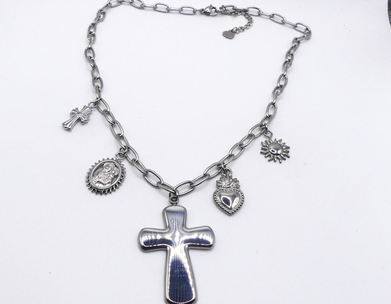 collana croce multi sharms